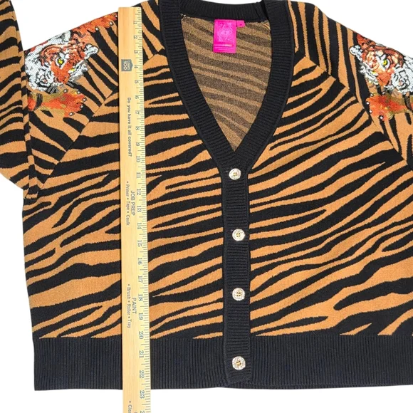 Queen of Sparkles Tiger Stripe Cardigan Sequin Tigers Black Camel Medium - Picture 7 of 14